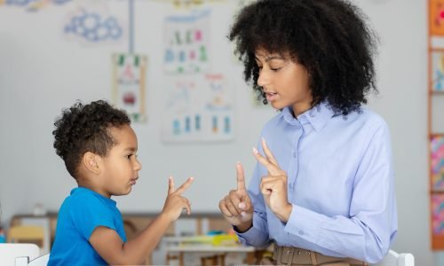 BAMBINI-PARLANO-THERAPY-CENTER-Tutorías-y-Estudios-Supervisados